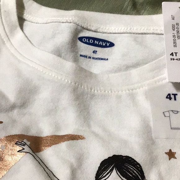 Old Navy White Tee Shirt - Picture 4 of 4